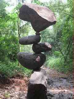 Rock balancing, tančící kameny, tancující kameny